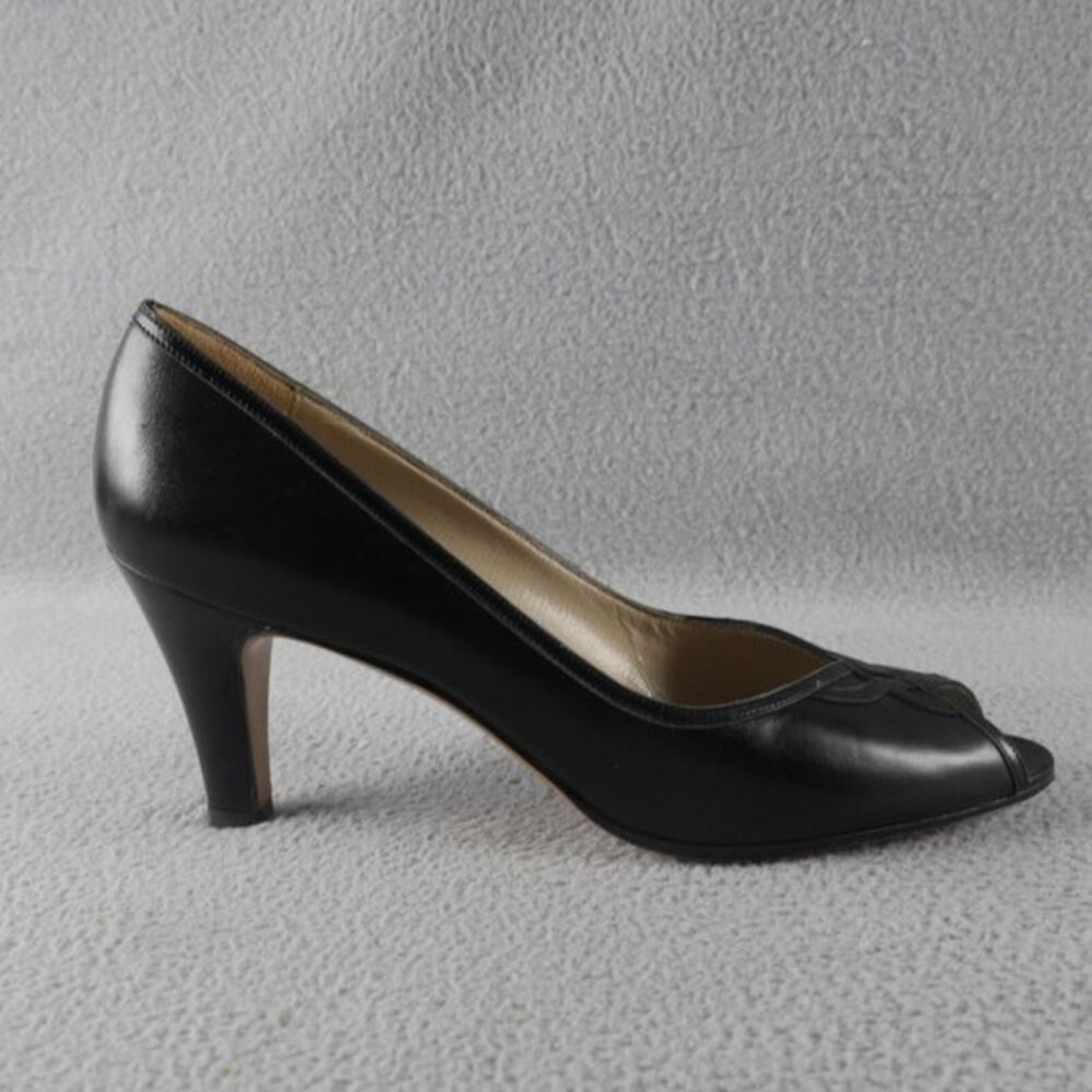 NWOB Ferragamo BLACK LEATHER PEEP TOE PUMPS DFU2916-11 3" Heels SIZE 6 AAAA  ANB